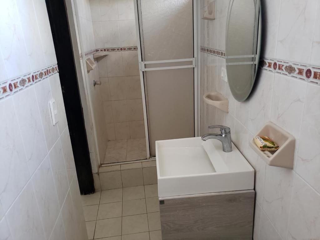 Posada Coral Breeze Habitacion Tercer Piso San Andrés Екстериор снимка